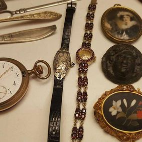  An- und Verkauf von Antiquitäten in Hannover - Uhren, Schmuck und Andenken